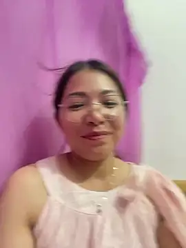 Phiea-nc94 stripchat live cam model
