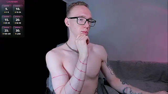 Alex_silent stripchat live cam model