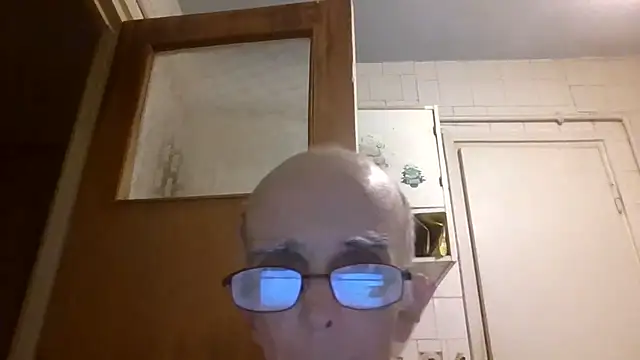 mariusica1@xh stripchat live cam model