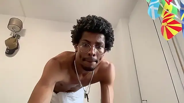 HoleBreeder stripchat live cam model