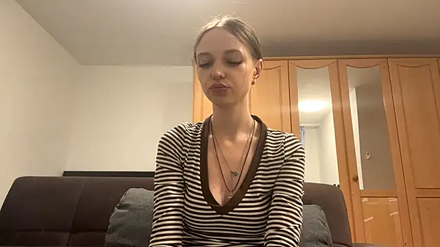 BeautiAlina666 stripchat live cam model