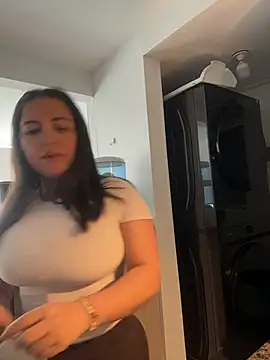sukhakunis1 stripchat live cam model
