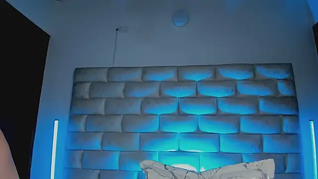 HollyGrey_ stripchat live cam model