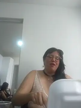 Sallydickinson stripchat live cam model