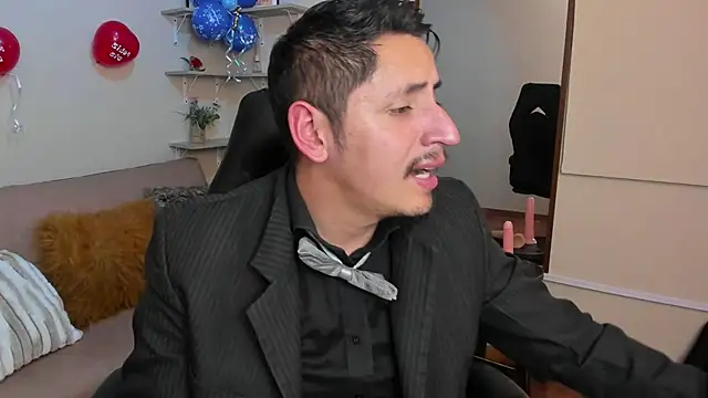 kevin_23_ stripchat live cam model