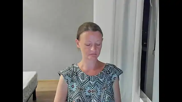 VelvetZara stripchat live cam model