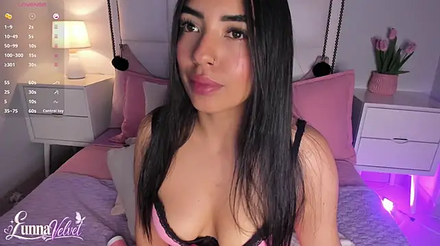 lunna_velvet1 stripchat live cam model