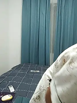 HSU8HSU stripchat live cam model