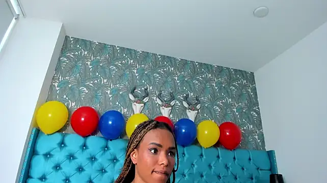 AriiMonroee stripchat live cam model