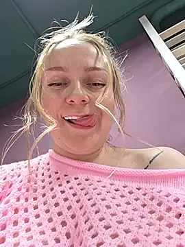 Bondgirl_013 stripchat live cam model