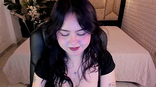 crimson_tati_ stripchat live cam model