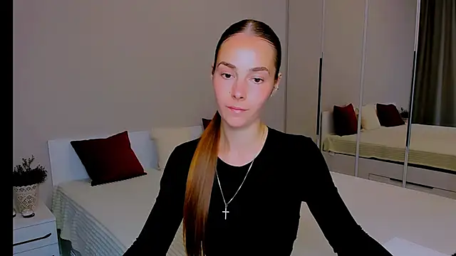 Maddy_Wood_ stripchat live cam model