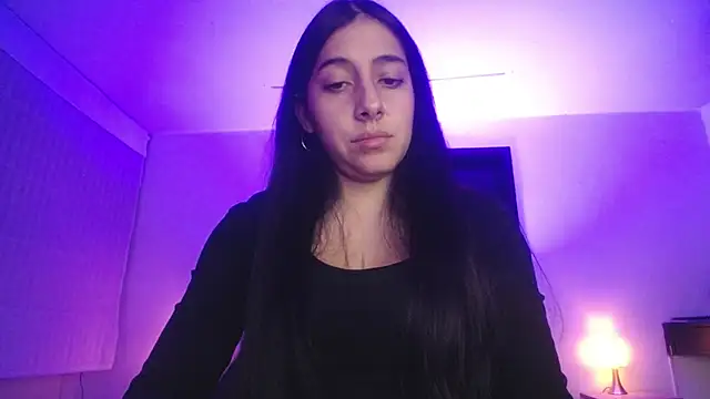 Melannyy_V stripchat live cam model