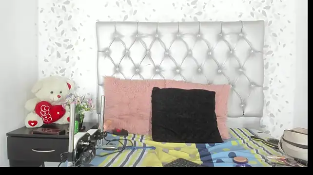 brenda_sofia69 stripchat live cam model