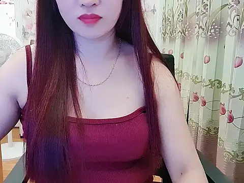 Miuu99 stripchat live cam model