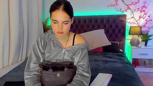 JennaMiu stripchat live cam model