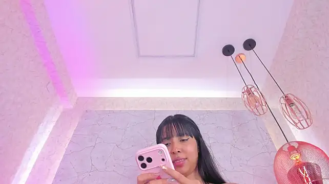 aprilalen stripchat live cam model