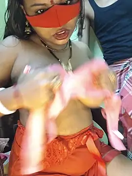 Yourmanu stripchat live cam model