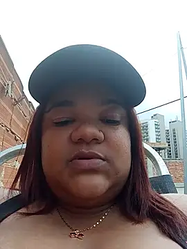 Meellcarioca stripchat live cam model