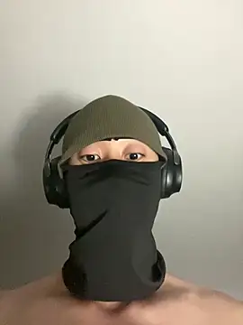 qazpqp stripchat live cam model
