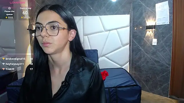 Valeriamoon_3101 stripchat live cam model