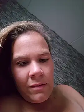 JoyceAndFriends stripchat live cam model