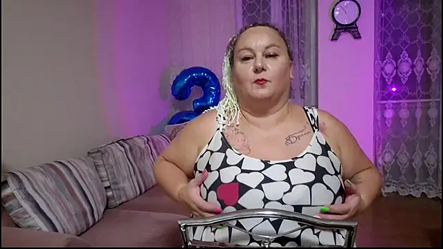 maryhotmilf stripchat live cam model
