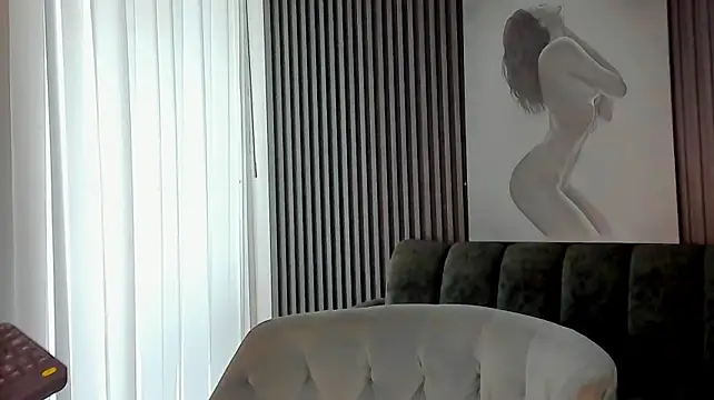 keniavargas stripchat live cam model