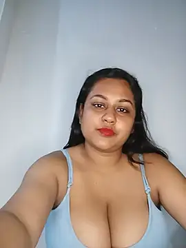 bumblebeegirl stripchat live cam model