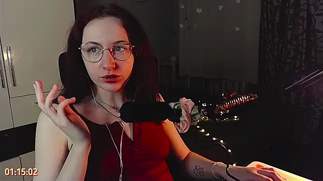 PricklyPeach stripchat live cam model