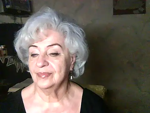 ValeriaKroww stripchat live cam model