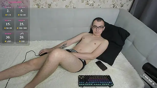 Maxxtw1nk stripchat live cam model
