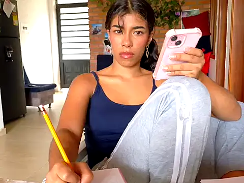 Cherri-blossom2 stripchat live cam model