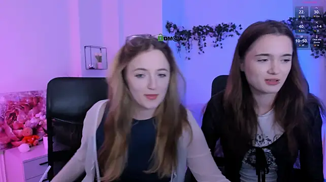 luna_berryy stripchat live cam model