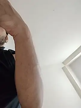 Realcumshow stripchat live cam model