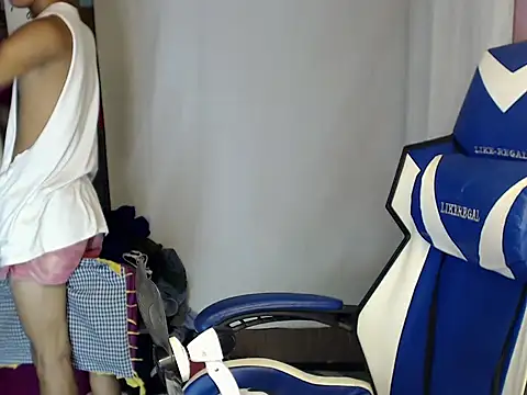 riks_tyler stripchat live cam model