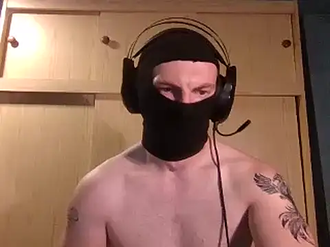 beuker22 stripchat live cam model