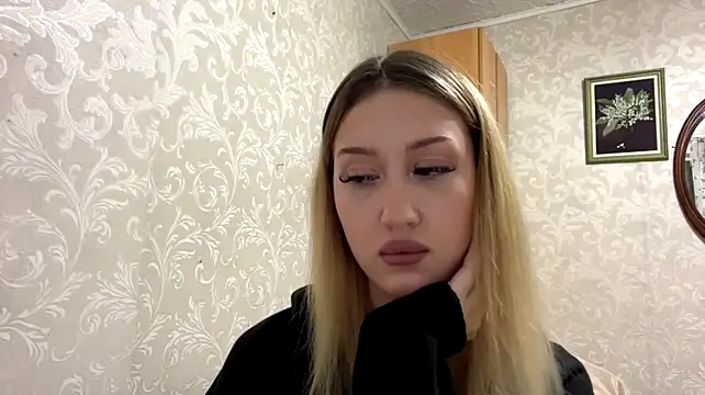 ArianneQuilantang stripchat live cam model
