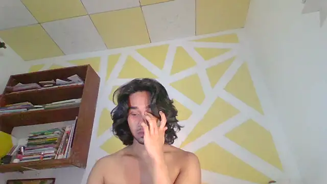 hensmendy stripchat live cam model