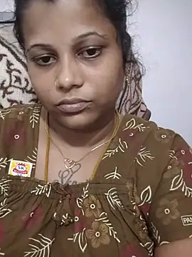 Jillukutty143 stripchat live cam model