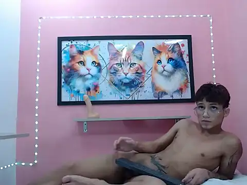 paulwalker19 stripchat live cam model