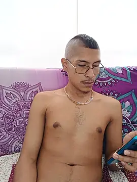 Hard_brown03 stripchat live cam model