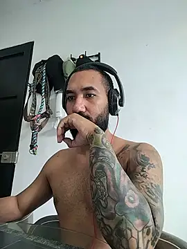 _Amauri stripchat live cam model