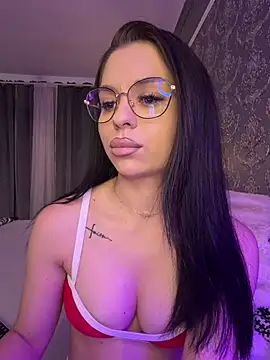 Olivia_Noor stripchat live cam model