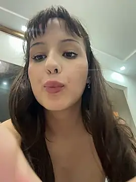 TwixMolly stripchat live cam model
