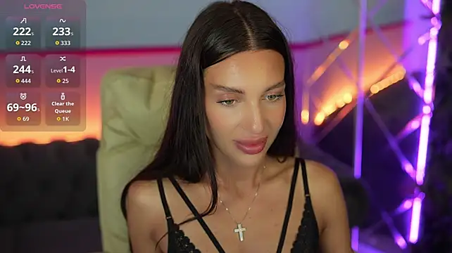 JasminBee stripchat live cam model