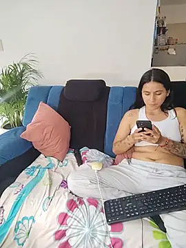 VenusyEclipse2 stripchat live cam model