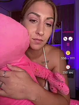 sofiah_ stripchat live cam model