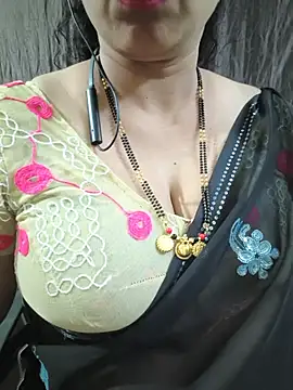 bhuvana_555 stripchat live cam model