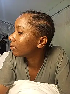 Shelly_mes stripchat live cam model